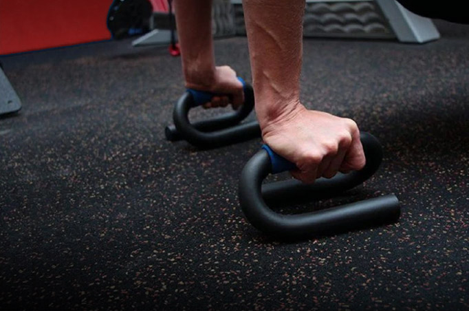Bar push-up